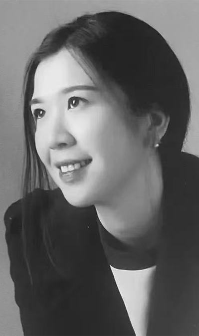 何雅玲